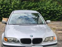 Gebraucht BMW 318 145 PS (106 kW) 2002 Silber Limousine