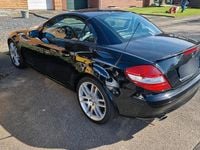 Second-hand Mercedes SLK200 163 CP (119 kW) 2007 Negru Cabrio