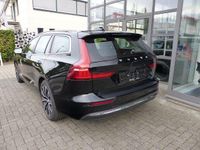 Gebraucht Volvo V60 Plus 197 PS (144 kW) 2022 Black stone Kombi