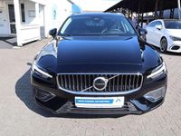 Gebraucht Volvo V60 Core 310 PS (228 kW) 2023 Black solid stone Kombi