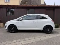 Gebraucht Opel Corsa Color Edition 101 PS (74 kW) 2012 Weiß Kleinwagen