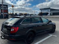 Gebraucht Skoda Superb 170 PS (125 kW) 2012 Schwarz Kombi