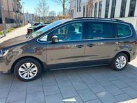 Gebraucht VW Sharan 150 PS (110 kW) 2018 Braun Van / Kleinbus