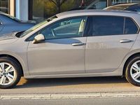 Gebraucht VW Golf VIII Life 116 PS (85 kW) 2024 Grau Limousine