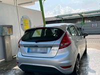 Gebraucht Ford Fiesta 75 PS (55 kW) 2012 Grün Kleinwagen