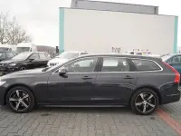 Gebraucht Volvo V90 Momentum 235 PS (172 kW) 2018 Grau Kombi