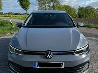 Gebraucht VW Golf VIII Life 150 PS (110 kW) 2024 Grau Limousine