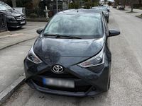 Gebraucht Toyota Aygo 72 PS (52 kW) 2019 Grau Kleinwagen