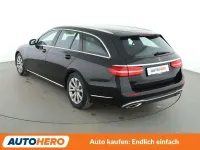 Usado Mercedes E200 Exclusive 184 CV (135 kW) 2019 Negro Familiar