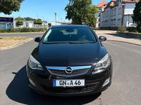 Gebraucht Opel Astra 140 PS (102 kW) 2010 Schwarz Limousine