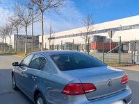 Gebraucht VW Passat 160 PS (117 kW) 2013 Grau Limousine