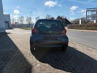 Gebraucht Toyota Aygo 68 PS (50 kW) 2005 Grau Kleinwagen