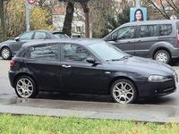 Gebraucht Alfa Romeo 147 105 PS (77 kW) 2009 Schwarz Kleinwagen