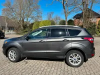 Gebraucht Ford Kuga Titanium 182 PS (133 kW) 2017 Grau SUV