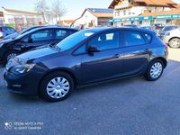 Gebraucht Opel Astra Selection 116 PS (85 kW) 2015 Plat.anthr./rogrey/0j:silbergr Kleinwagen