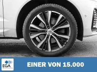 Gebraucht Volvo XC60 Ultimate 197 PS (144 kW) 2023 Weiß metallic SUV