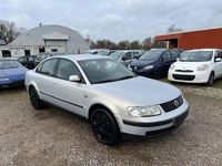 Gebraucht VW Passat Basis 125 PS (91 kW) 1998 Silber Limousine