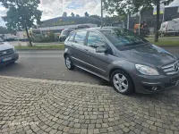 Używany Mercedes B200 140 KM (102 kW) 2011 Szary Minivan