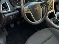 Gebraucht Opel Astra 140 PS (102 kW) 2011 Rot Limousine