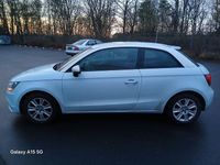 Gebraucht Audi A1 Attraction 86 PS (63 kW) 2012 Weiß Kleinwagen