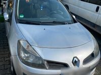 Gebraucht Renault Clio II 75 PS (55 kW) 2006 Grau Kleinwagen