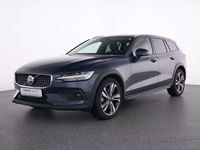 Gebraucht Volvo V60 CC Plus 197 PS (144 kW) 2023 Andere farbe Kombi