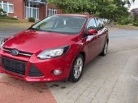 Gebraucht Ford Focus Champions Edition 101 PS (74 kW) 2012 Rot Limousine