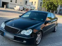 Gebraucht Mercedes C220 143 PS (105 kW) 2003 Schwarz Limousine