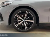 Gebraucht BMW 520 M Sport 197 PS (144 kW) 2025 Grau Limousine