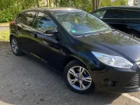 Używany Ford Focus 101 KM (74 kW) 2013 Czarny Sedan/Limuzyna