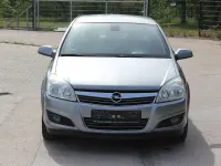 Gebraucht Opel Astra Edition 116 PS (85 kW) 2007 Silber Limousine