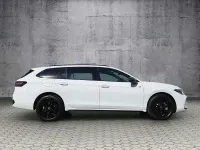 Gebraucht VW Passat IQ Drive 272 PS (200 kW) 2025 Pure white Kombi