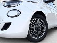 Gebraucht Fiat 500e 86 kW (118 PS) 2023 Weiß Kleinwagen