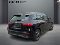 Gebraucht Mercedes B200 Progressive 163 PS (119 kW) 2024 Schwarz Van / Kleinbus