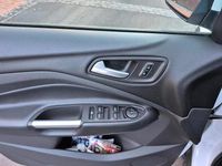 Gebraucht Ford Kuga 150 PS (110 kW) 2014 Weiß SUV