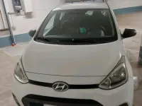 Gebraucht Hyundai i10 67 PS (49 kW) 2015 Weiß Kleinwagen
