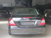 Gebraucht Mercedes E220 Classic 170 PS (125 kW) 2007 Blau Limousine