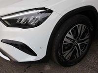 Gebraucht Mercedes GLA180 Progressive 136 PS (100 kW) 2024 Unilack polarweiß SUV