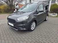 Gebraucht Ford Tourneo Courier Titanium 101 PS (74 kW) 2018 Grau Van / Kleinbus