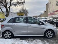 Gebraucht Mercedes B180 116 PS (85 kW) 2011 Grau Van / Kleinbus