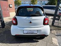 Gebraucht Smart ForFour Passion 71 PS (52 kW) 2014 Schwarz / weiß Kleinwagen