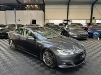 Usado Tesla Model S 386 kW (525 CV) 2016 Gris Utilitario