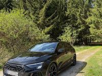 Gebraucht Audi RS3 Ambiente 400 PS (294 kW) 2023 Schwarz Limousine
