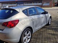 Gebraucht Opel Astra 115 PS (84 kW) 2010 Beige Limousine