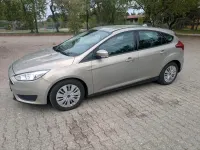 Gebraucht Ford Focus 115 PS (84 kW) 2015 Gold Limousine