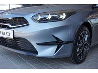 Neu Kia Ceed Style 140 PS (102 kW) 2025 Silber Kleinwagen
