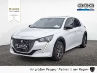 Gebraucht Peugeot e-208 Allure 100 kW (136 PS) 2023 Weiss Kleinwagen