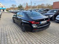 Gebraucht BMW 545e M Sport 394 PS (289 kW) 2022 Blacksapphire Limousine