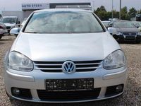 Gebraucht VW Golf V 105 PS (77 kW) 2006 Silber Limousine