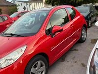 Gebraucht Peugeot 207 95 PS (69 kW) 2012 Rot Kleinwagen